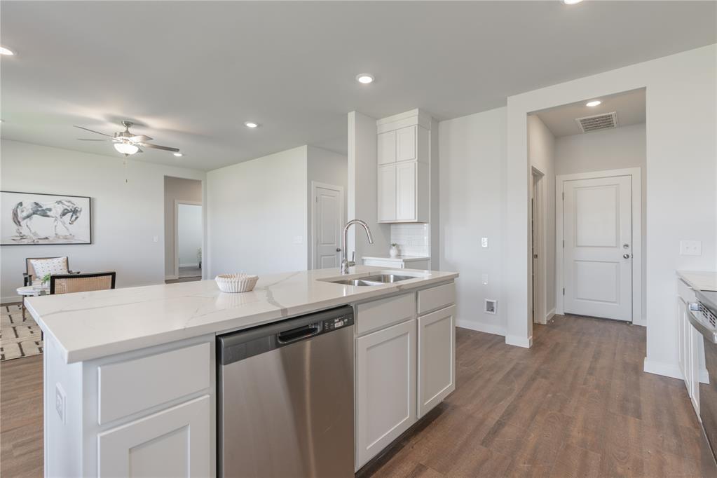 5690 Bluestem Avenue Property Photo 18