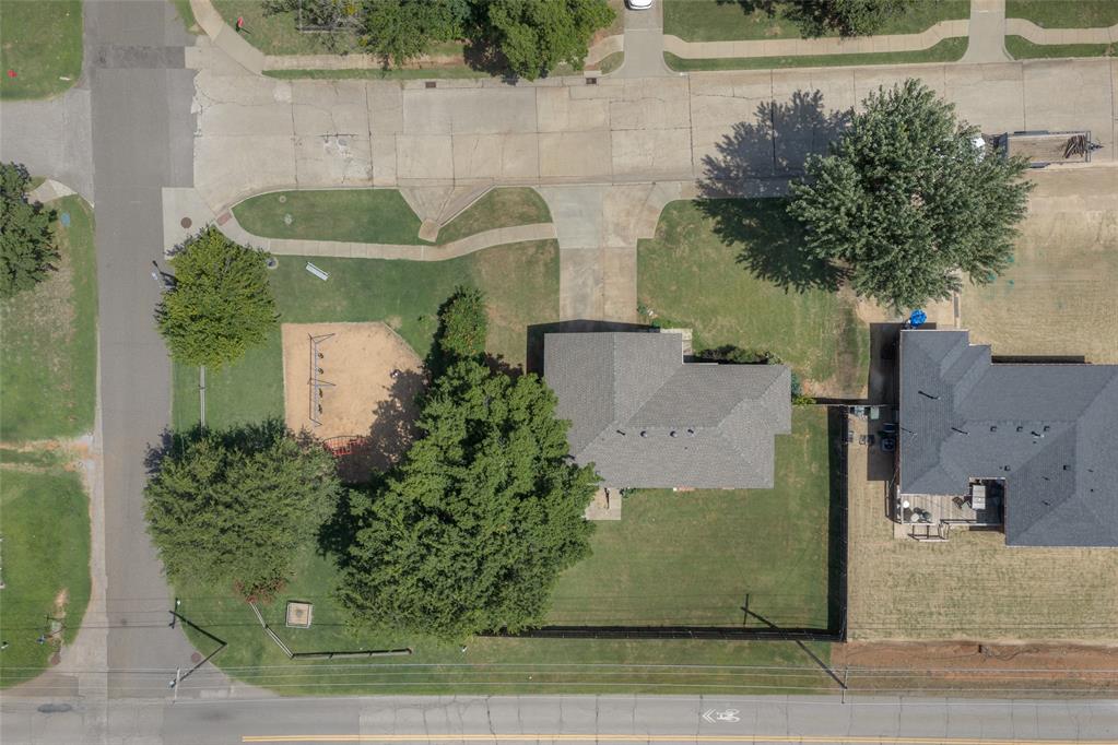 408 Benton Road Property Photo 4