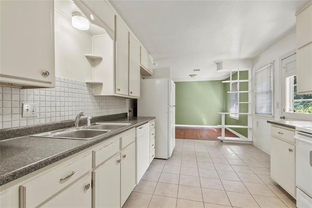408 Benton Road Property Photo 10