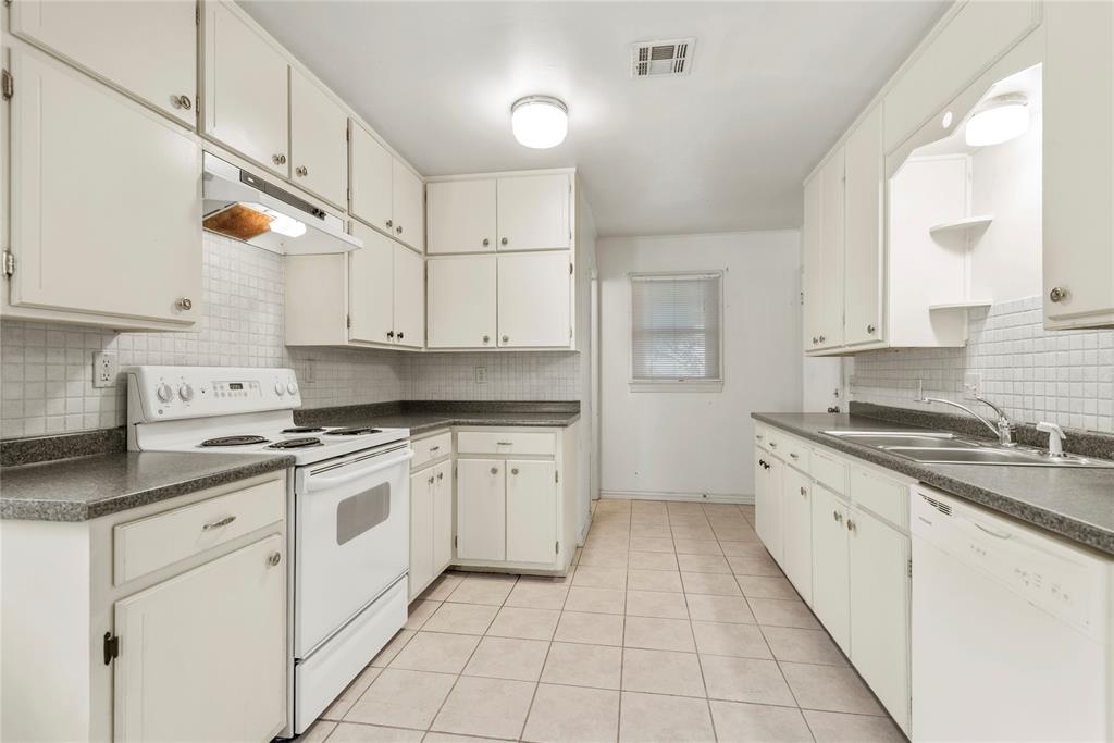 408 Benton Road Property Photo 12