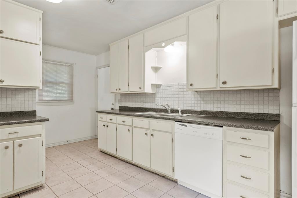 408 Benton Road Property Photo 13