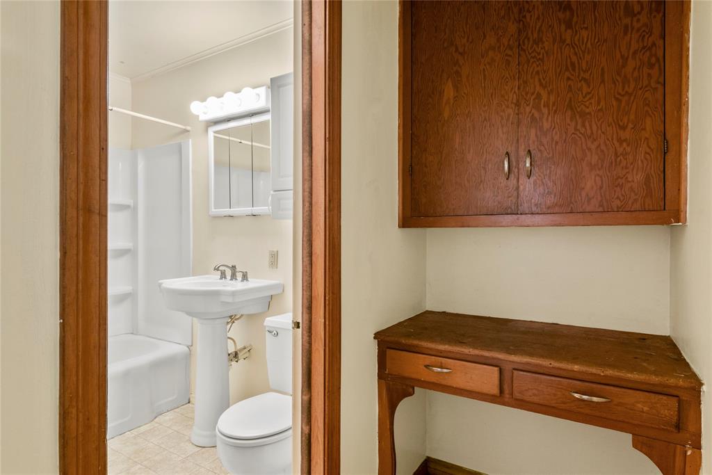 408 Benton Road Property Photo 16