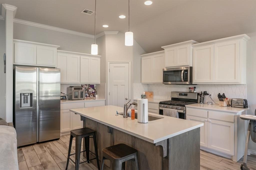 13809 Village Cove Property Photo 4