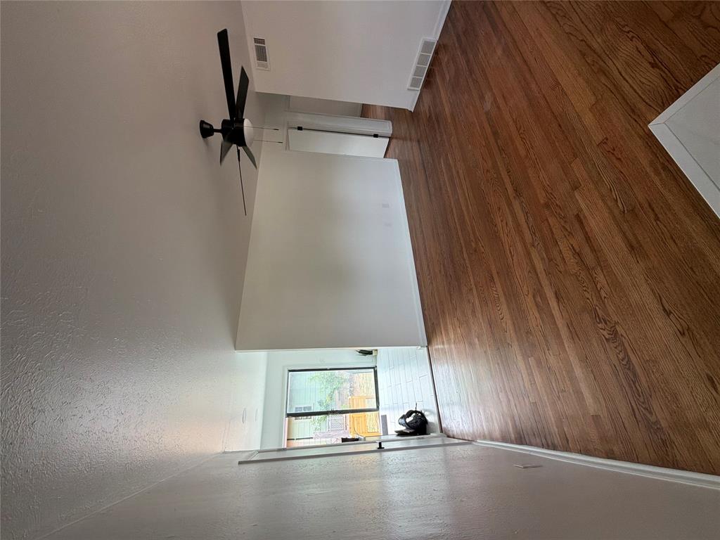 620 W Mitchell Drive Property Photo 3