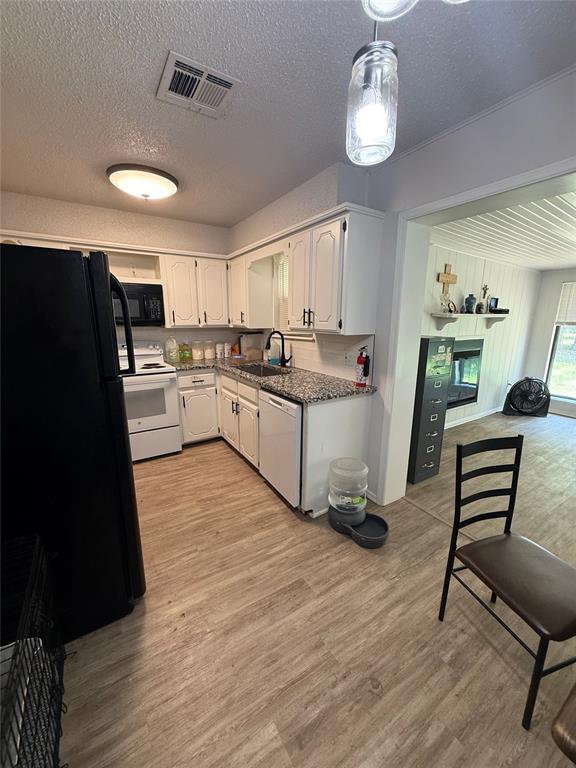 304 Butler Street Property Photo 4