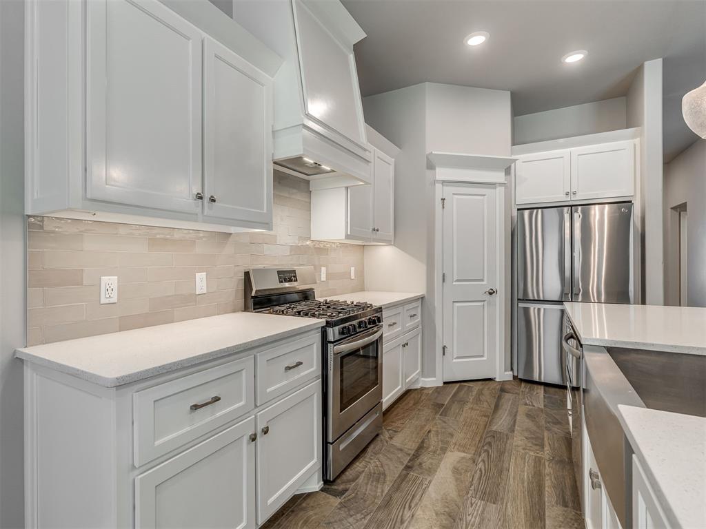 5209 White Gold Avenue Property Photo 7