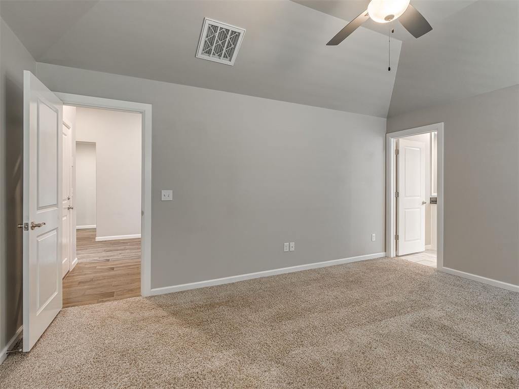 5209 White Gold Avenue Property Photo 10