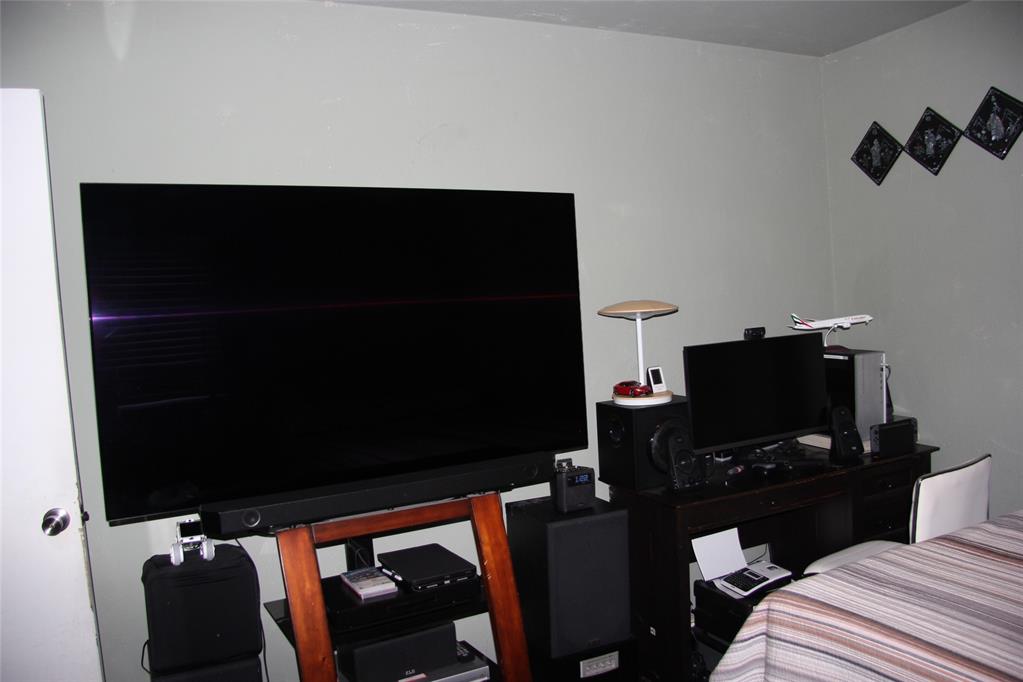 945 Sw 51st Street Property Photo 33
