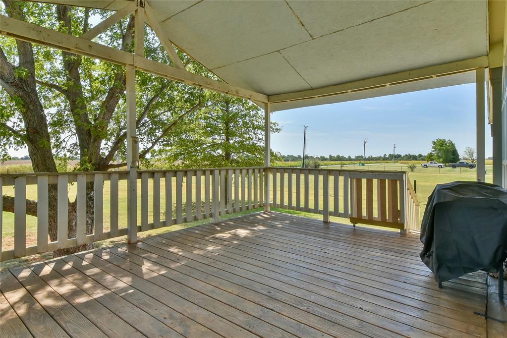 16204 Sunflower Drive Property Photo 6