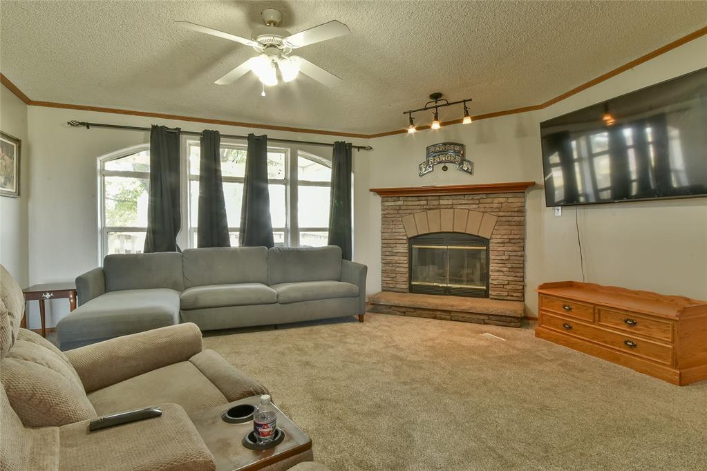 16204 Sunflower Drive Property Photo 7