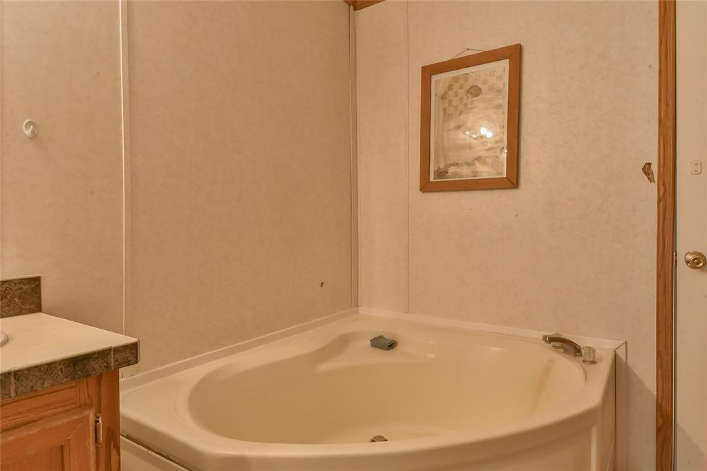 16204 Sunflower Drive Property Photo 34