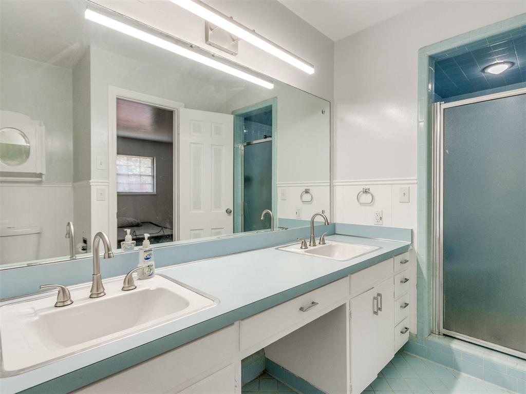 1517 N Fordson Drive Property Photo 25