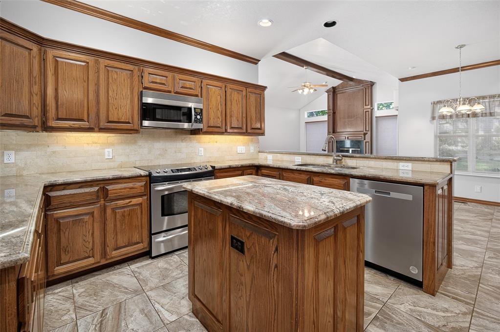 1512 Two Bridge Drive Property Photo 10