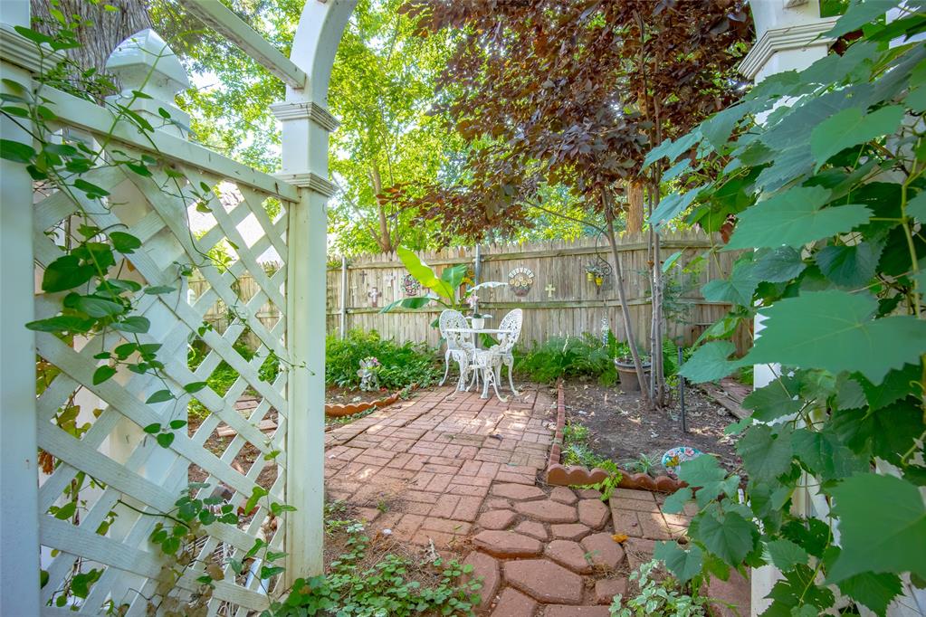1512 Two Bridge Drive Property Photo 32