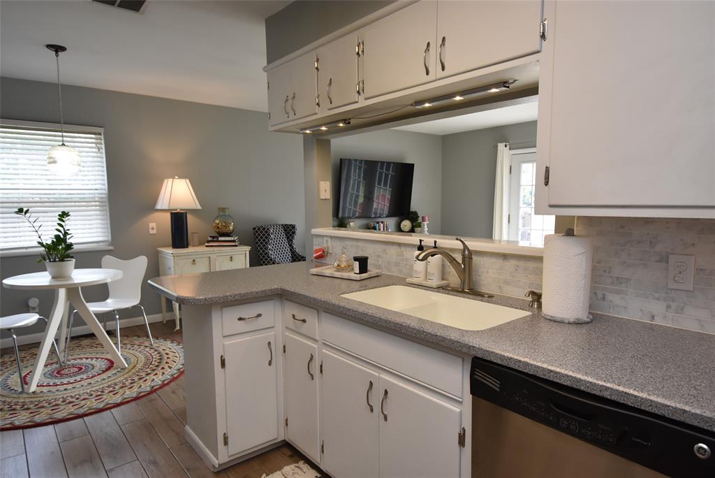 924 Cherokee Street Property Photo 16