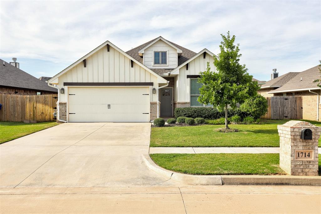 1714 Logans Way Property Photo 1