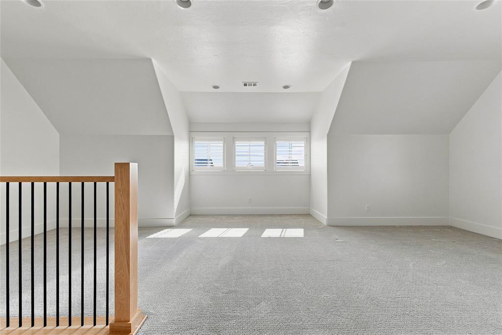 1729 Runway Boulevard Property Photo 19