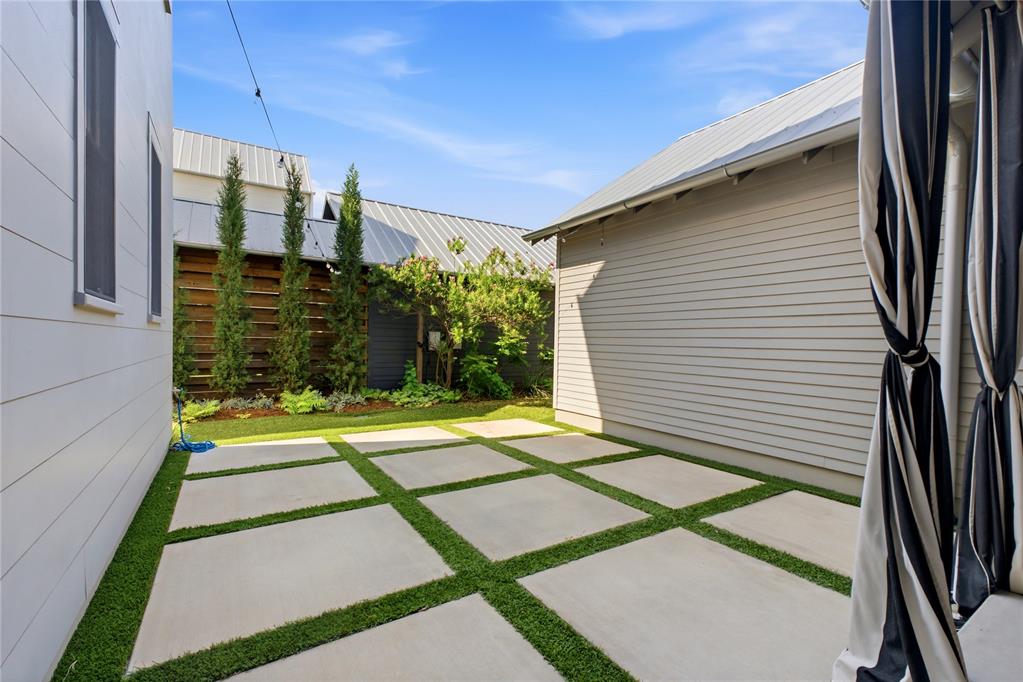 1729 Runway Boulevard Property Photo 25