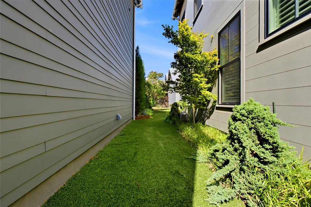 1729 Runway Boulevard Property Photo 26