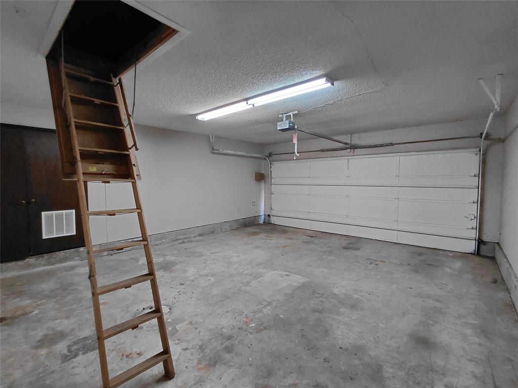 9707 Warriner Circle Property Photo 11