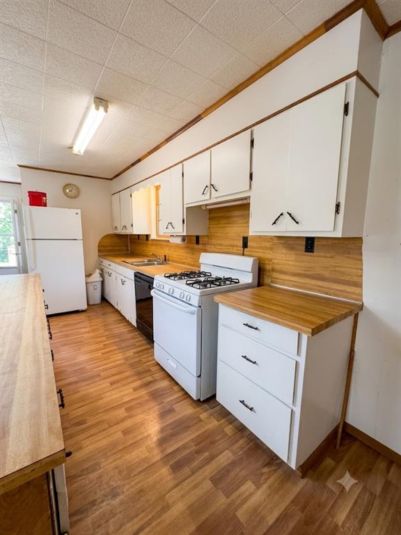 442827 E 1930 Property Photo 4