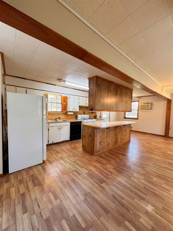 442827 E 1930 Property Photo 5