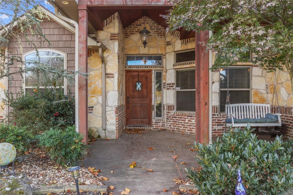 555 N White Chimney Road Property Photo 4
