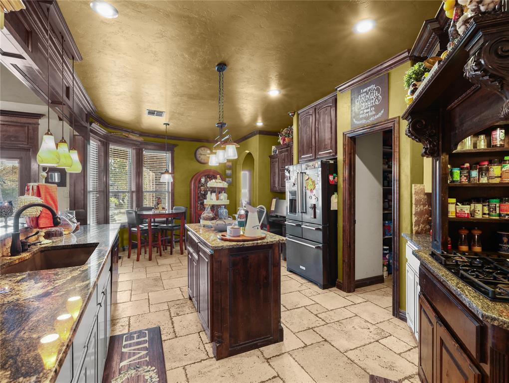 555 N White Chimney Road Property Photo 23
