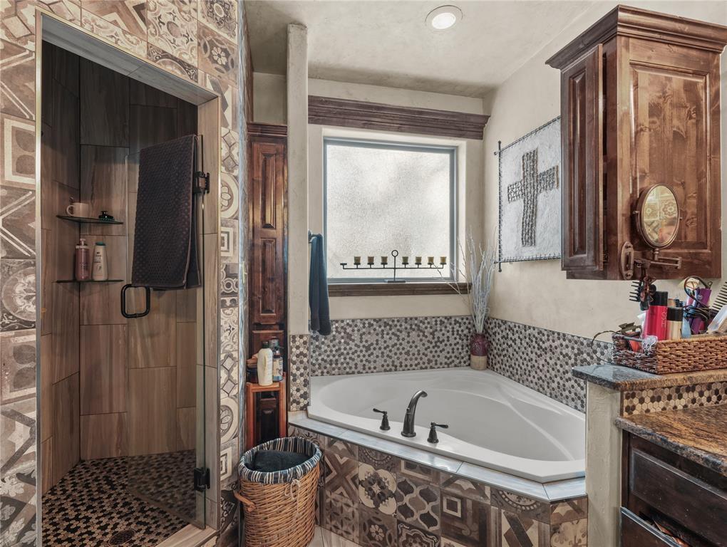 555 N White Chimney Road Property Photo 30