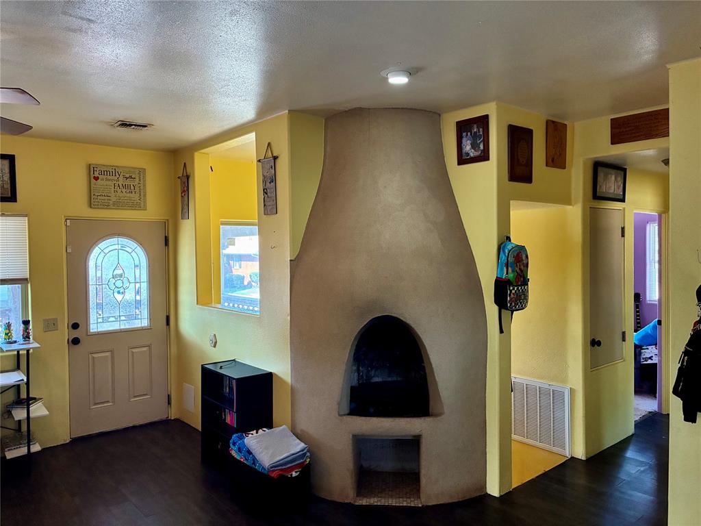 1405 Redstone Drive Property Photo 8