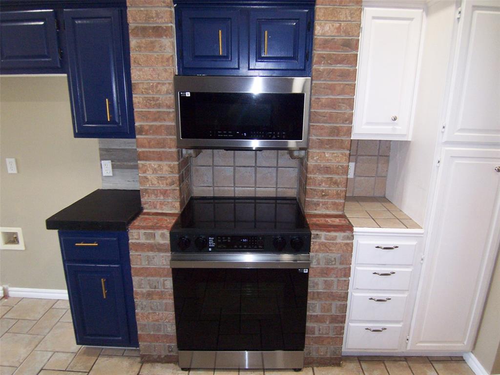 12109 Dalton Drive Property Photo 6