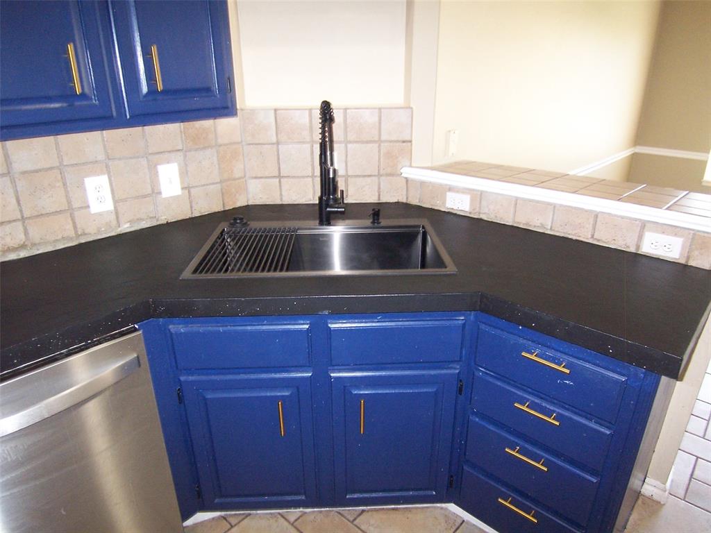 12109 Dalton Drive Property Photo 7