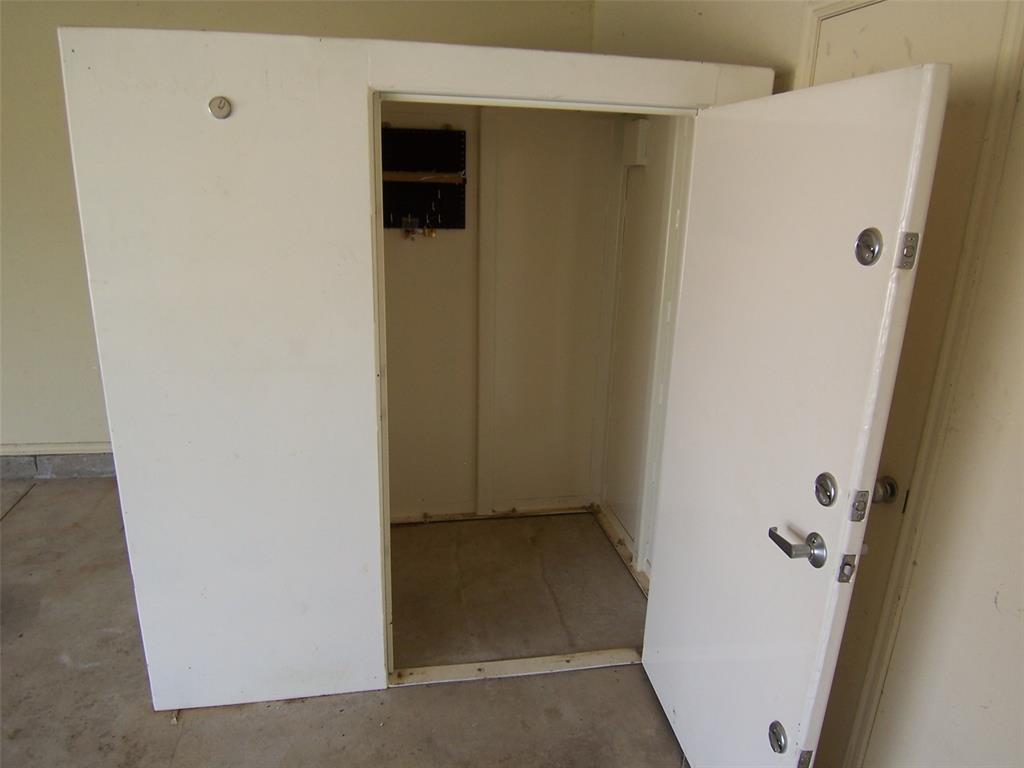 12109 Dalton Drive Property Photo 34