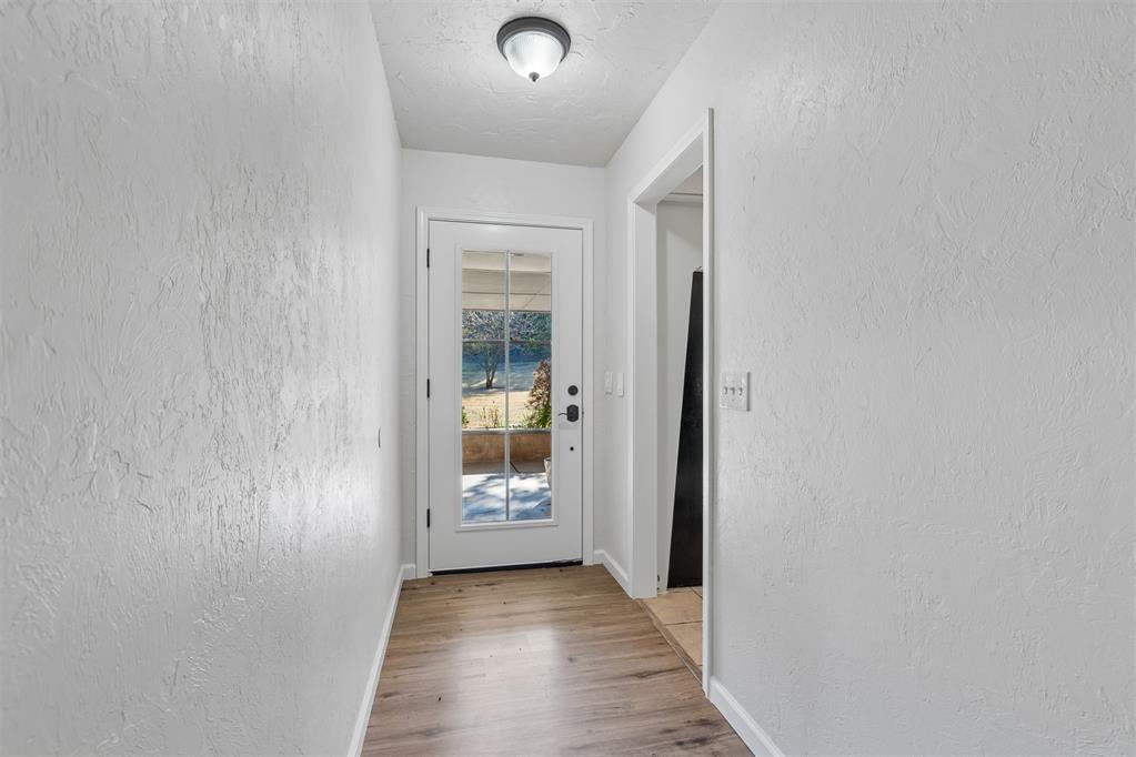 10431 Black Oaks Drive Property Photo 5
