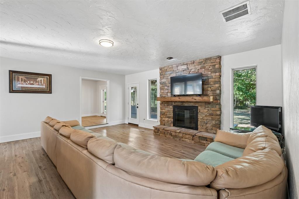 10431 Black Oaks Drive Property Photo 19