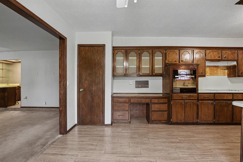 9612 S Blackwelder Property Photo 7
