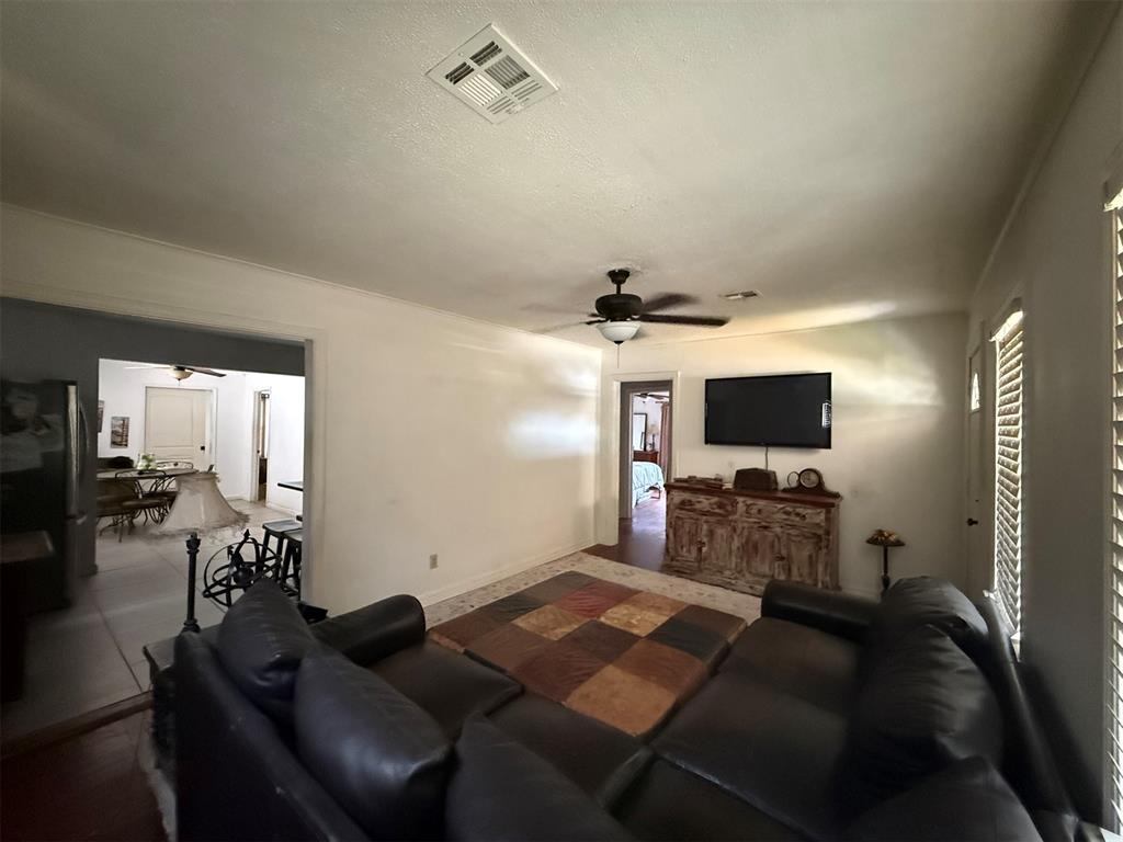 1241 Nw 94th Street Property Photo 5