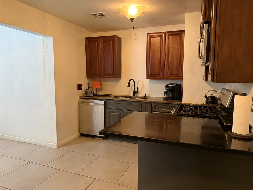 1241 Nw 94th Street Property Photo 13