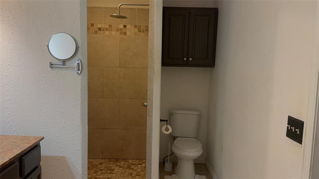 1241 Nw 94th Street Property Photo 17