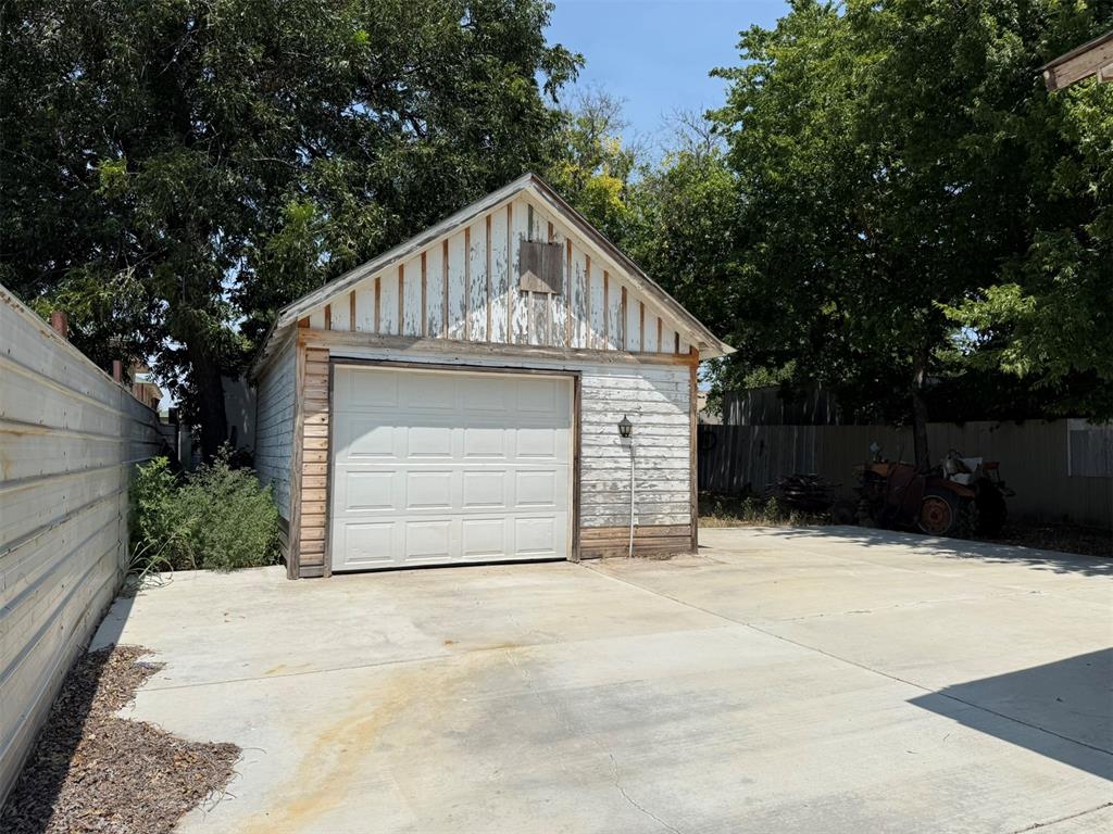 1241 Nw 94th Street Property Photo 19