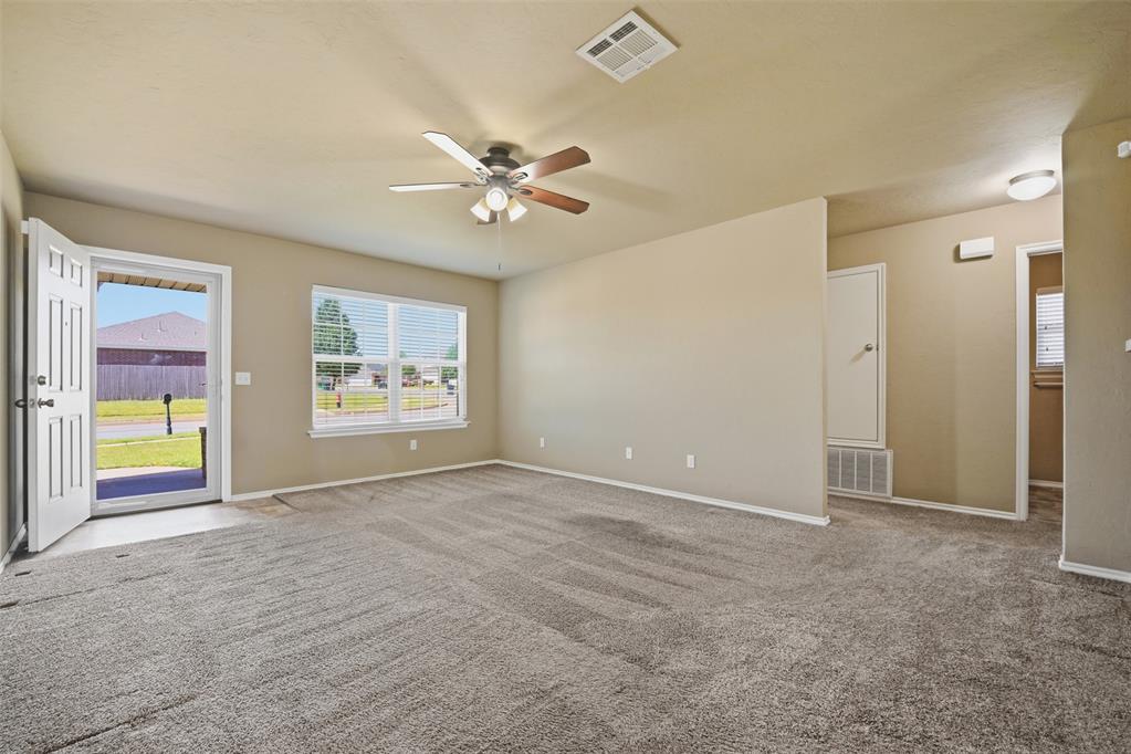 11713 Nw 131st Street Property Photo 5