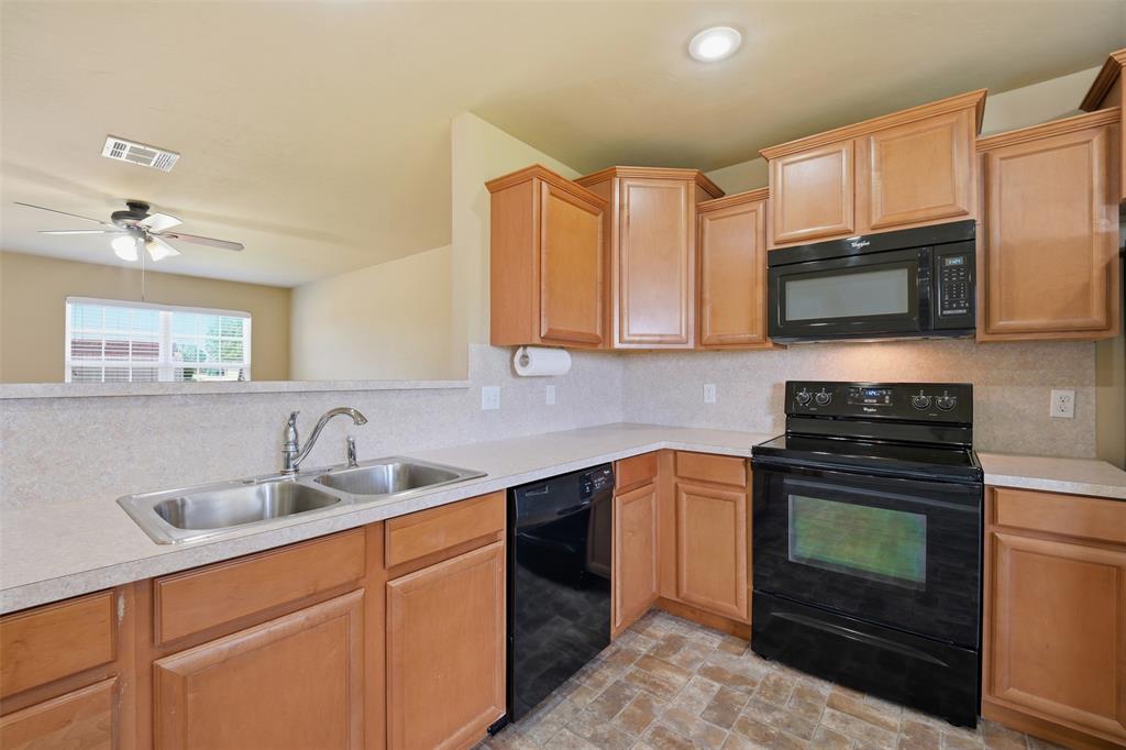 11713 Nw 131st Street Property Photo 8