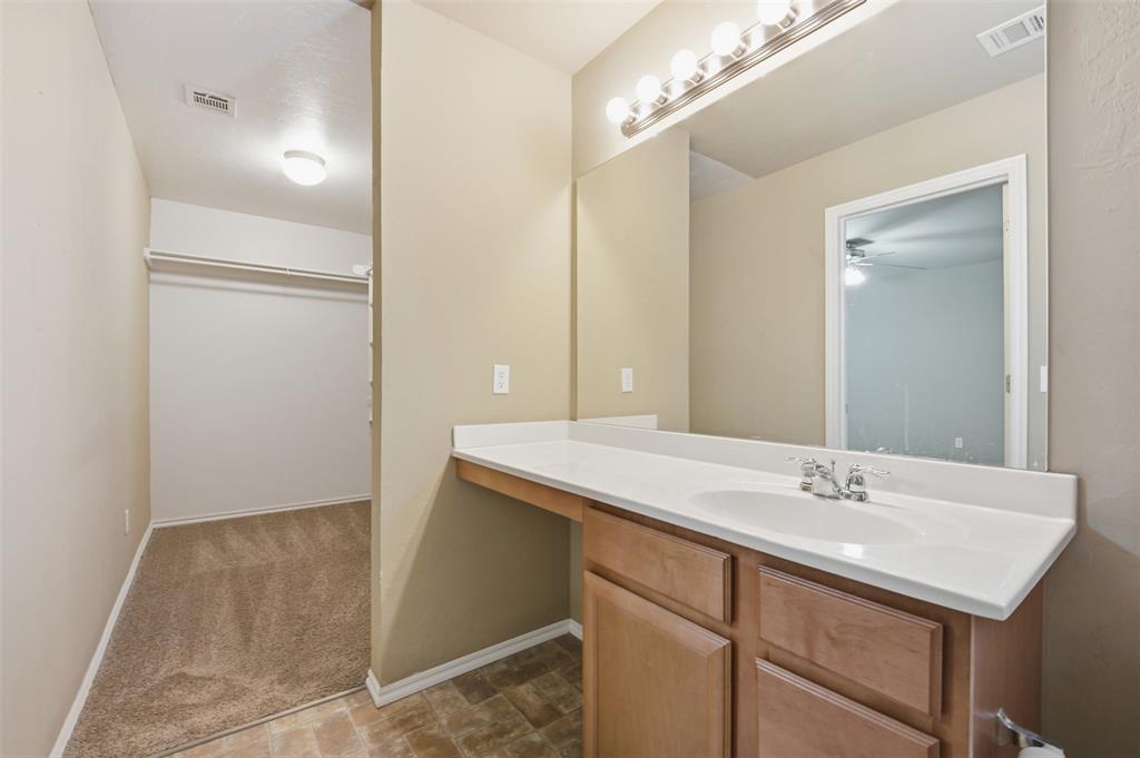 11713 Nw 131st Street Property Photo 17