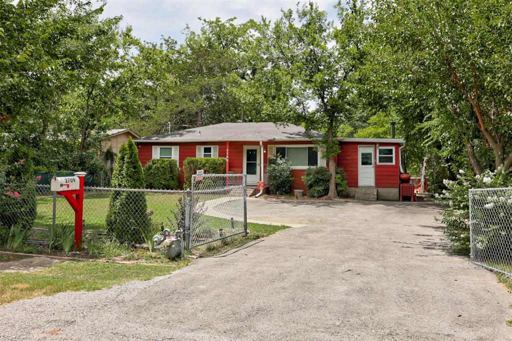 2709 N Saint Peter Avenue Property Photo 3