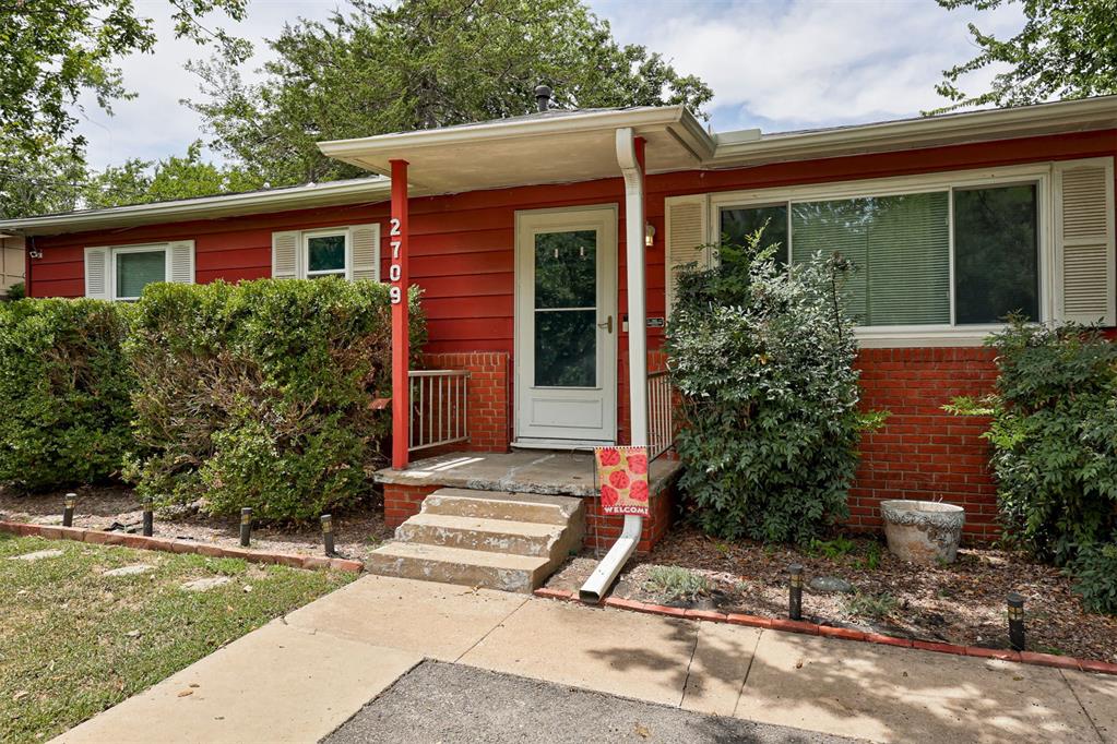 2709 N Saint Peter Avenue Property Photo 5
