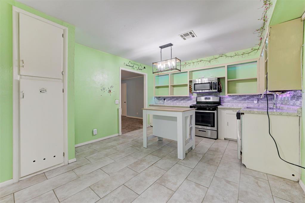 2709 N Saint Peter Avenue Property Photo 11