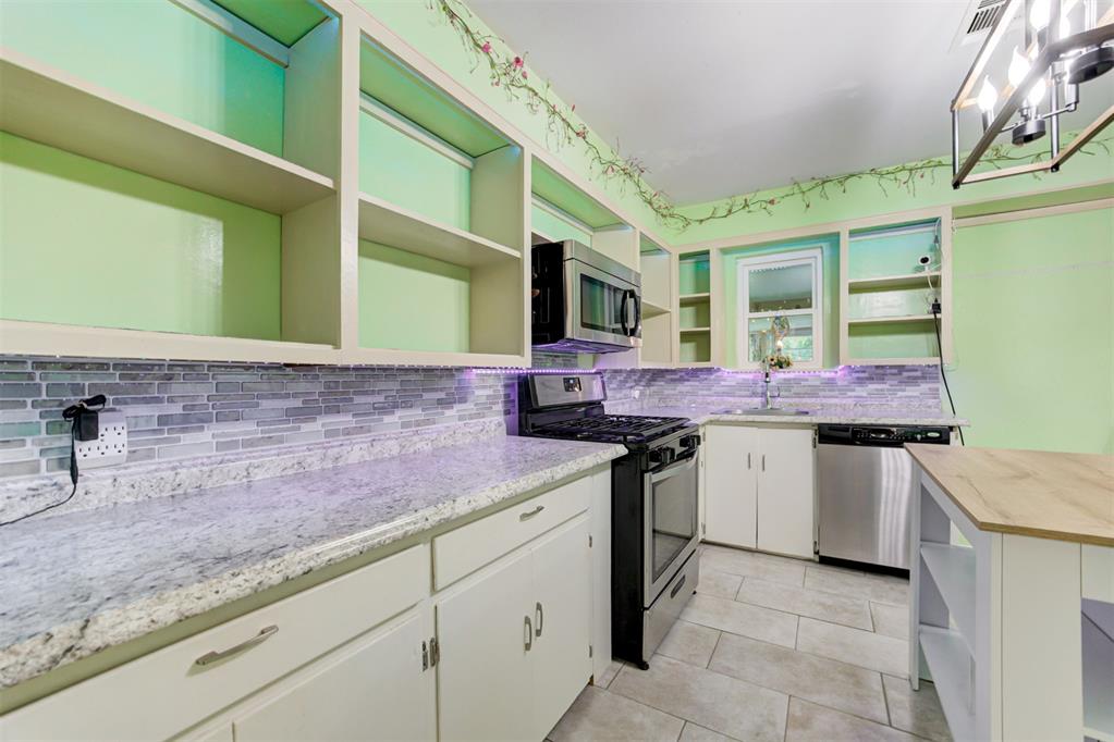 2709 N Saint Peter Avenue Property Photo 14