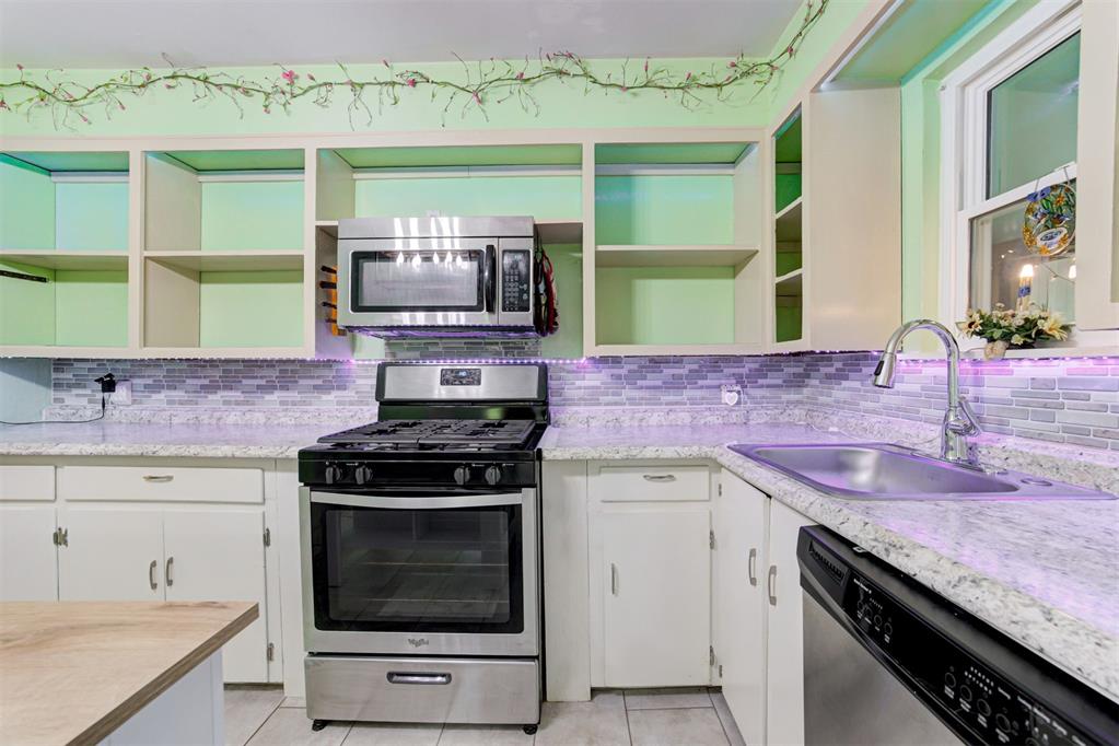 2709 N Saint Peter Avenue Property Photo 16