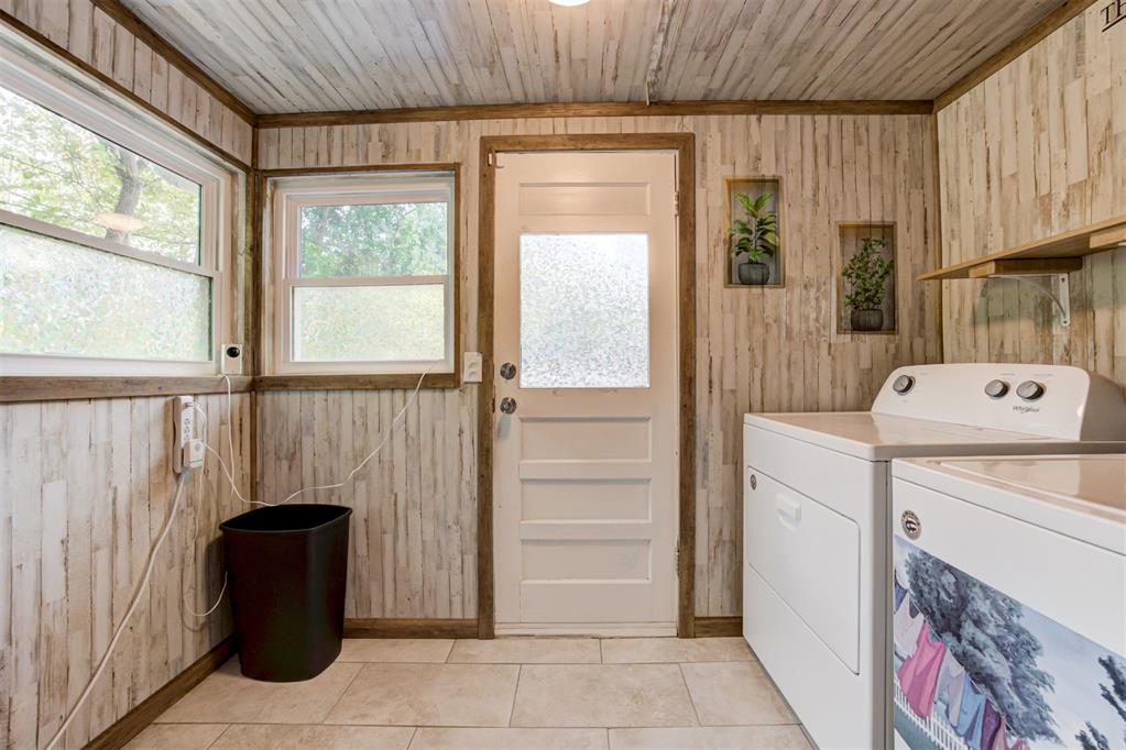 2709 N Saint Peter Avenue Property Photo 29
