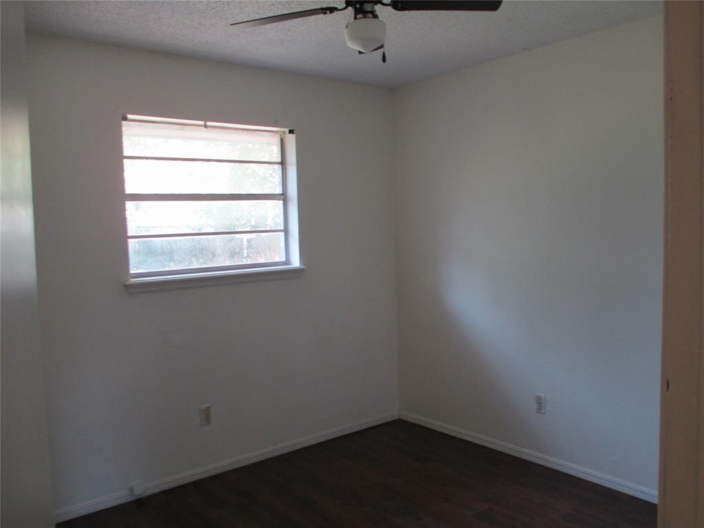1052 Nw 7th Place Property Photo 9